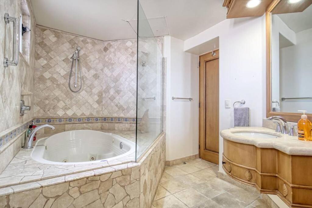 カボ・サン・ルーカスOceanfront Penthouse, 2 Masters, 2 Baths, Kitchen!アパートメント エクステリア 写真